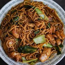 E7: 焖伊面 Braised Yee Mee