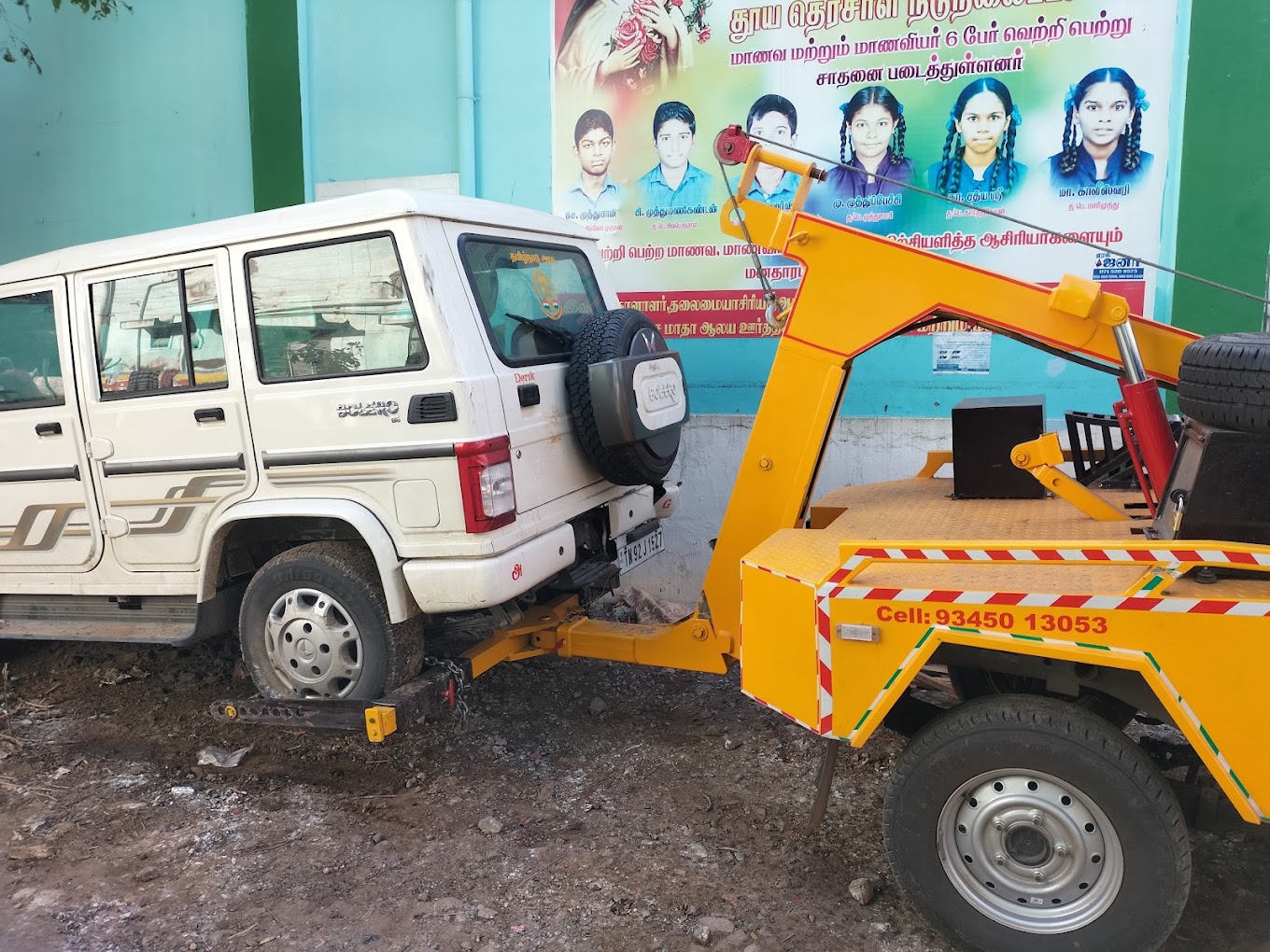24/7 Recovery & Towing Services